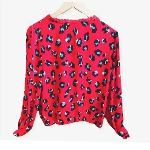 FRANCESCA’S  LACE TRIM  LEOPARD FAUX WRAP TOP SZ L - Picture 5 of 9